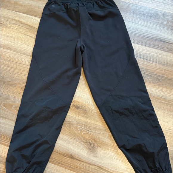 Women’s Lululemon pants - Picture 2 of 3